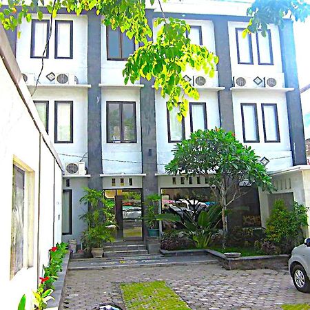 Hotel Warta Dua 덴파사르 외부 사진